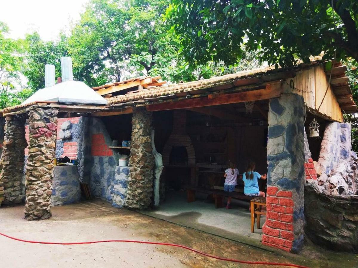 Mzeos House Batumi Exterior foto