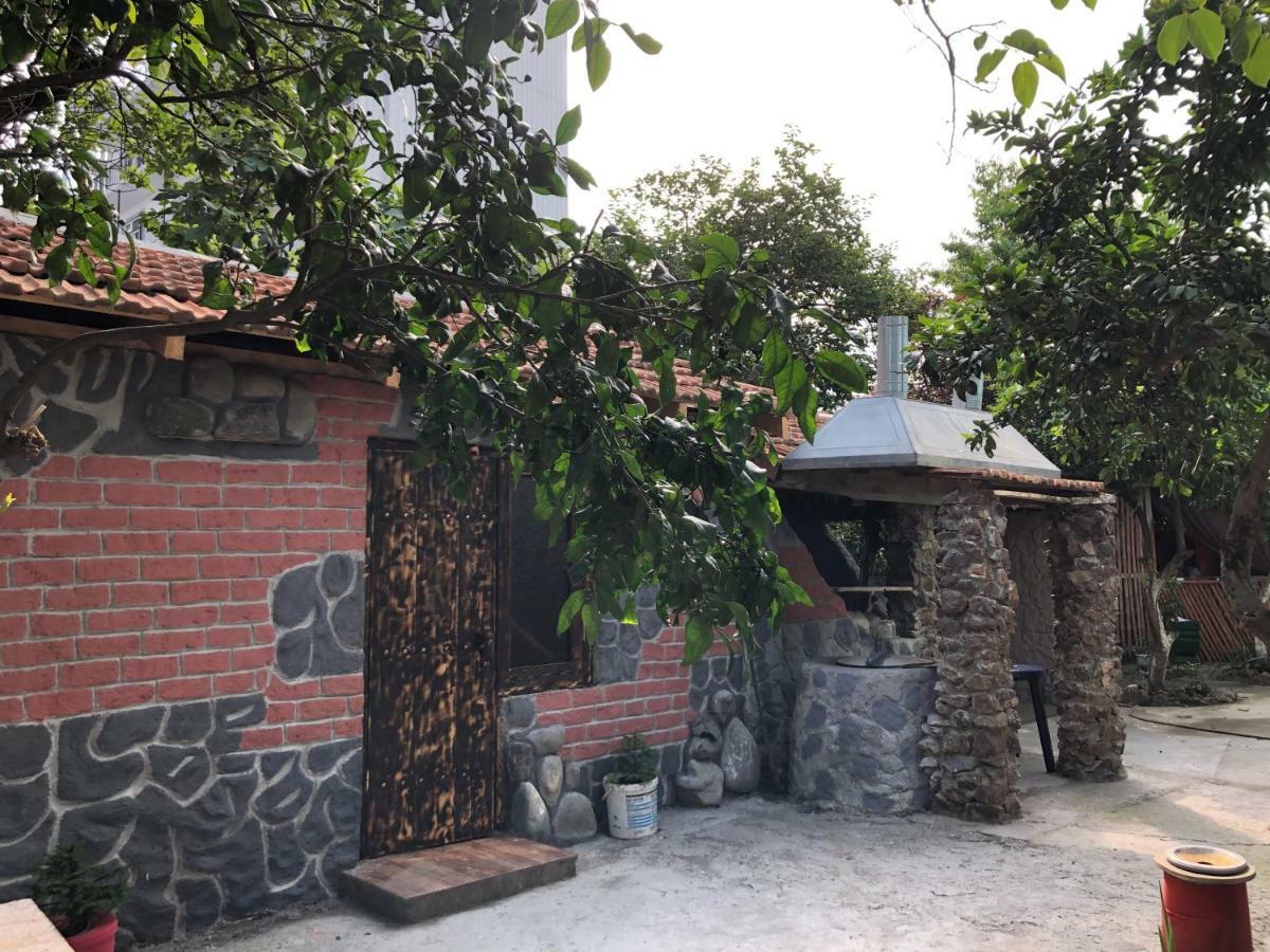 Mzeos House Batumi Exterior foto